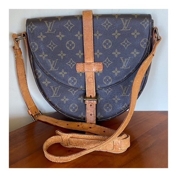 💗SOLD💗AUTHENTIC LOUIS VUITTON CHANTILLY GM CROSSBODY BAG - Picture 3 of 13